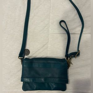 Wander leather purse
